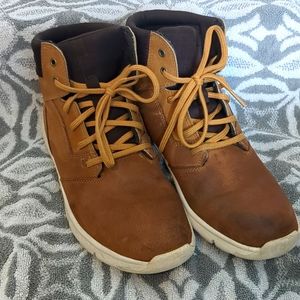 GraydonTimberland boots sz 7M (8.5W)
